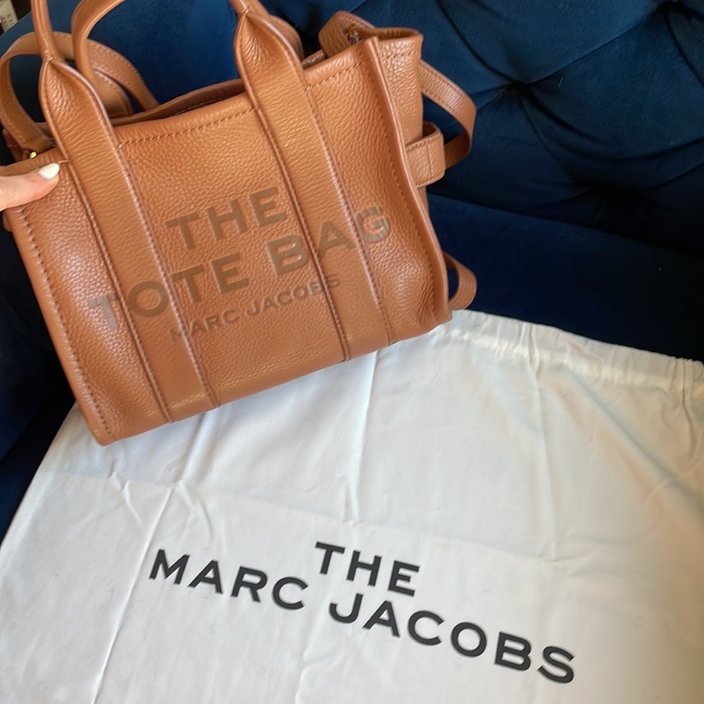 COPY - Marc Jacobs leather tote❤️